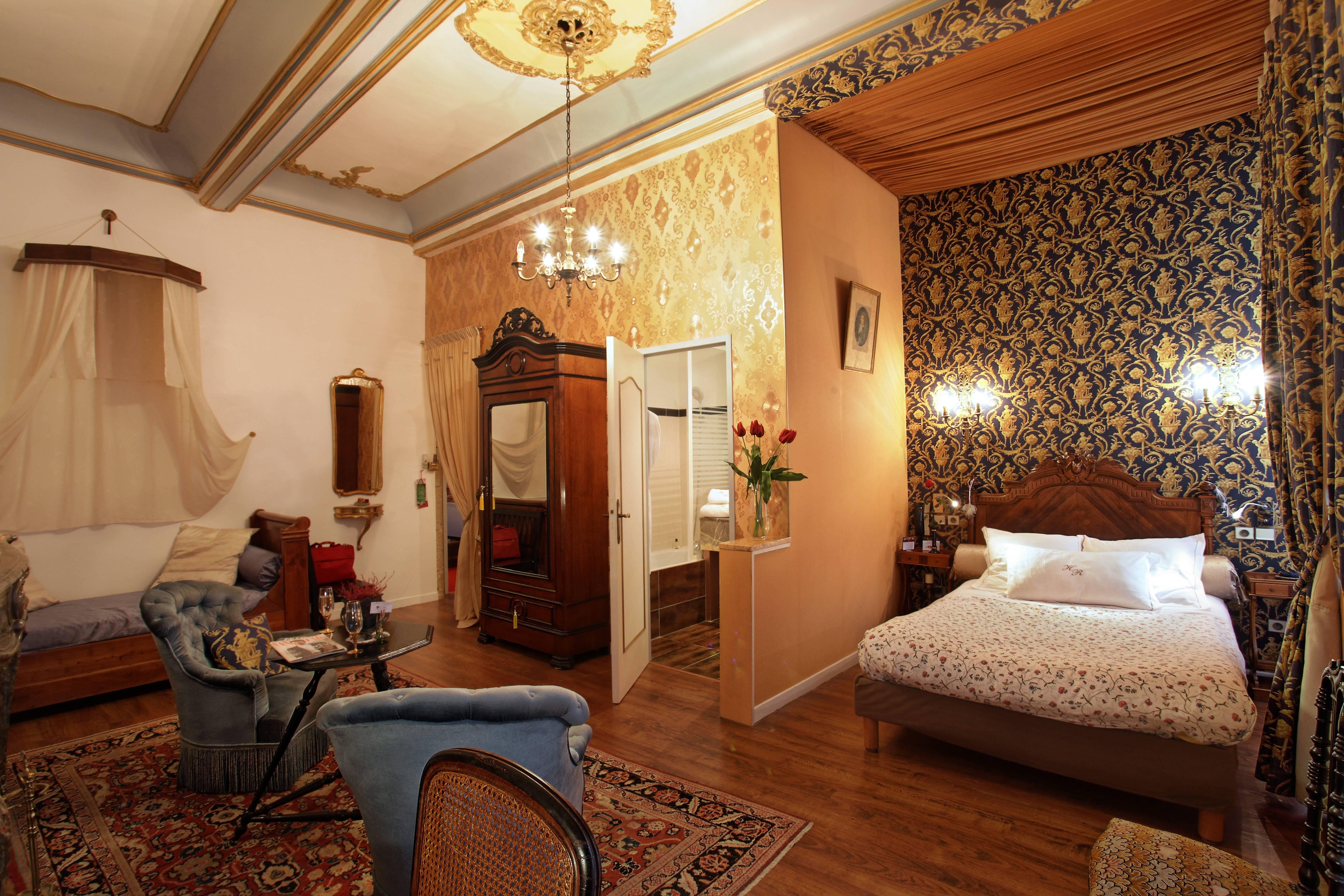 Hotel Renaissance Castres  Exterior photo